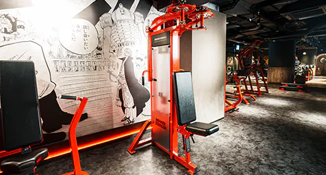 ジムエリア トレーニングマシン ペクトラル/リアデルト イメージ