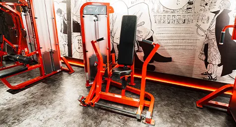 ジムエリア トレーニングマシン チェストプレス  イメージ